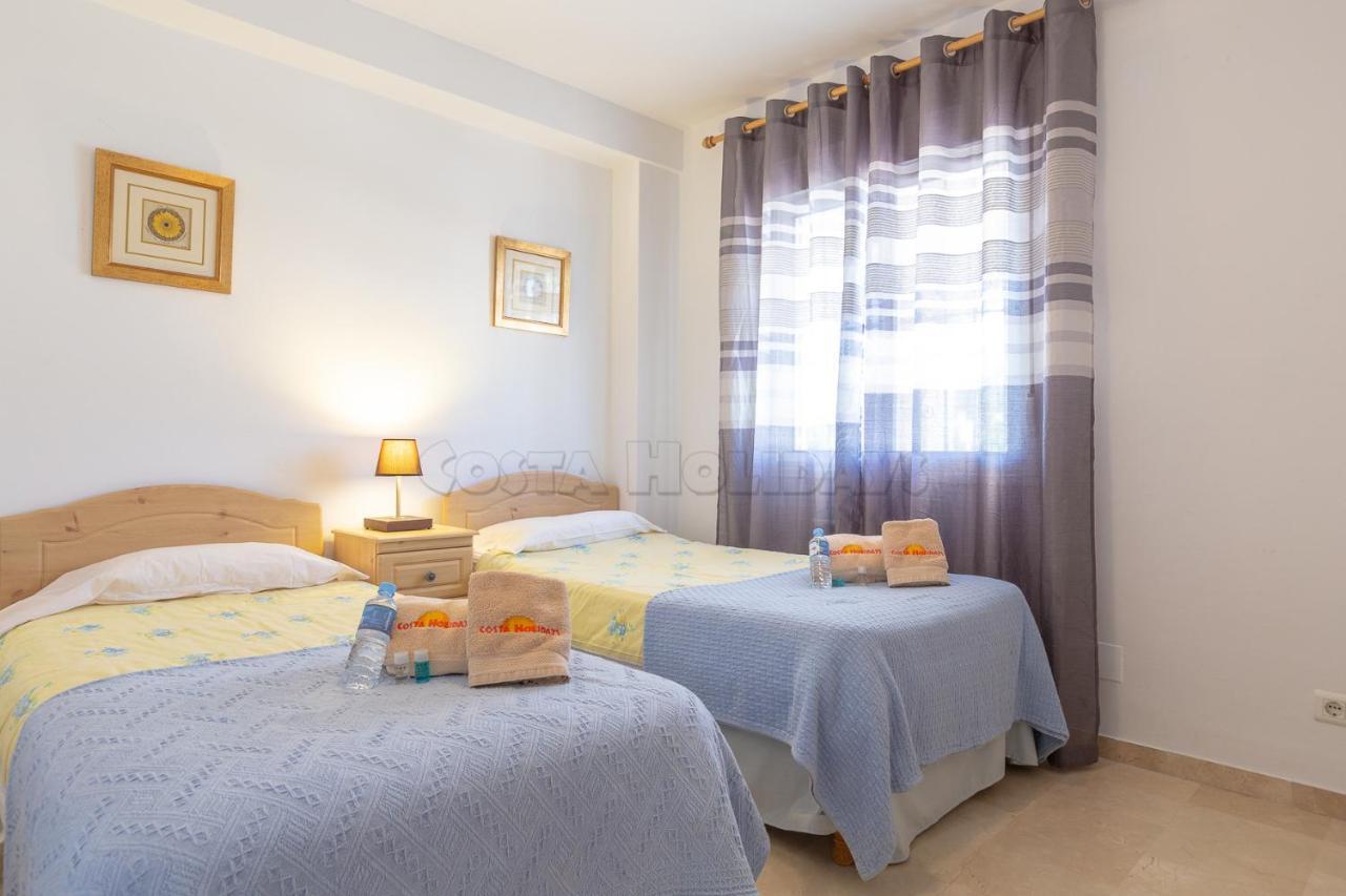bermuda beach 52 Estepona Bagian luar foto
